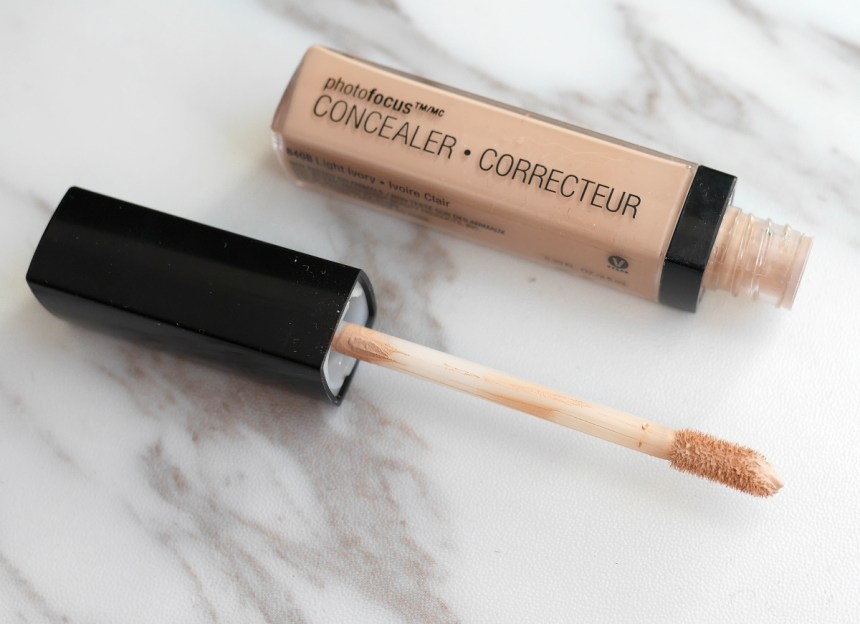 Wet-n-Wild-Photofocus-concealer-Light-Ivory